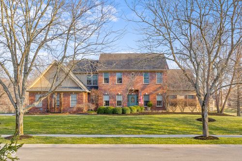 6045 Channel Dr, Columbus, IN, 47201-7588 | Card Image