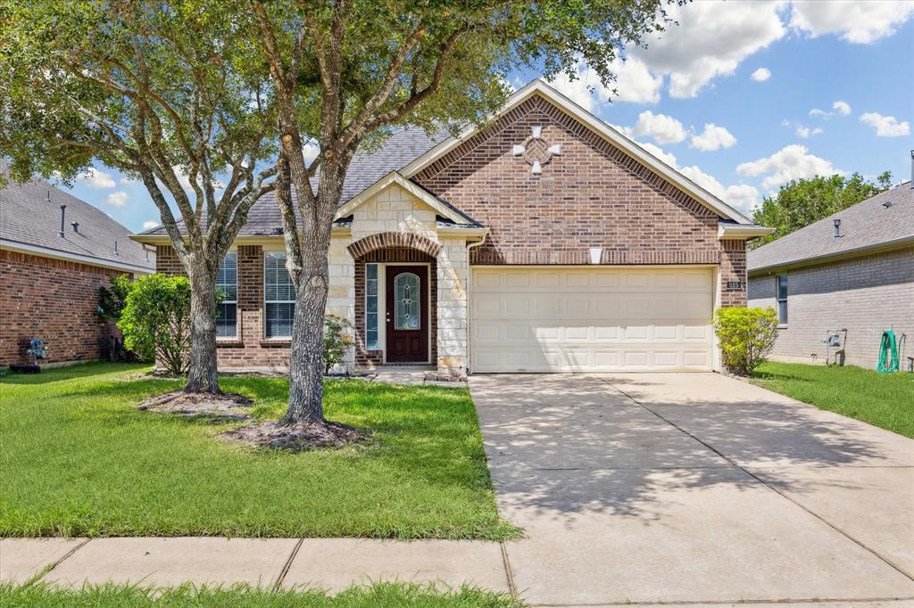 Burham Ln, League City, TX 77573