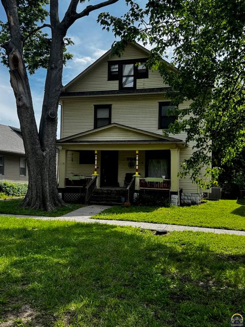 706 State St, Emporia, KS, 66801-2716 | Card Image