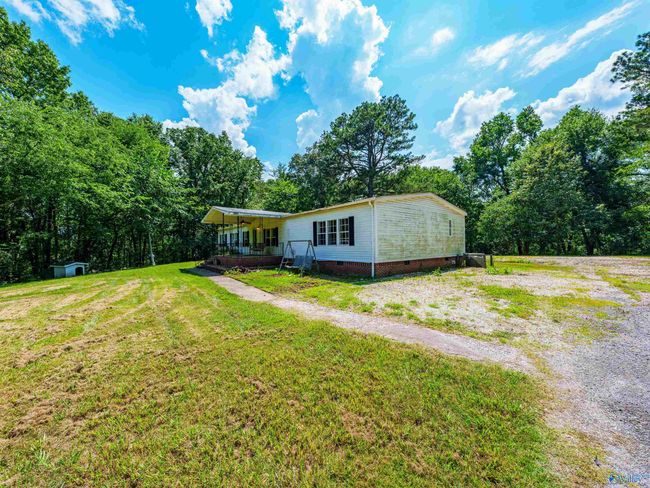 1041 Green Briar Cove Rd, House other with 4 bedrooms, 2 bathrooms and null parking in Union Grove AL | Image 37