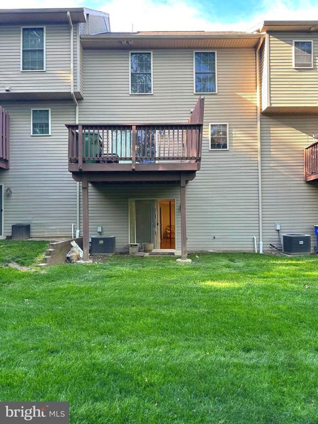 413 Park View Dr, Townhouse with 2 bedrooms, 3 bathrooms and null parking in HARRISBURG PA | Image 41