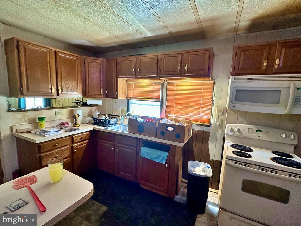 Residential in BREINIGSVILLE 5