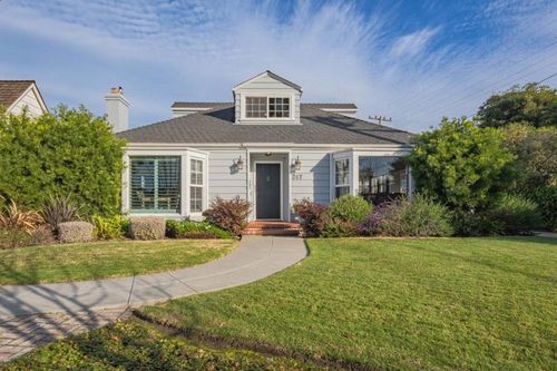 247 Oak St, Salinas, CA, 93901-3213 | Card Image