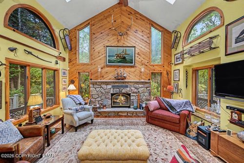 14 Hazlewood Dr, Lake Harmony, PA, 18624 | Card Image