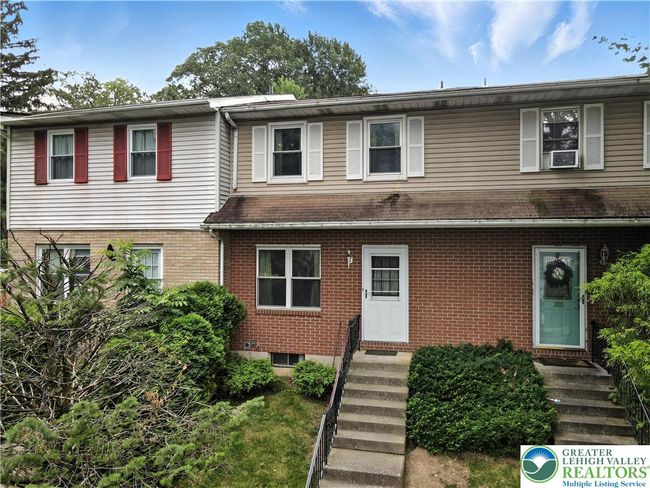 2818 Klein St, Townhouse with 3 bedrooms, 2 bathrooms and null parking in Allentown PA | Image 5