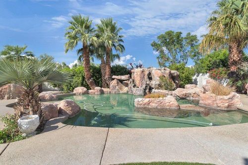 8 Macbeth Ct, Rancho Mirage, CA, 92270-1642 | Card Image