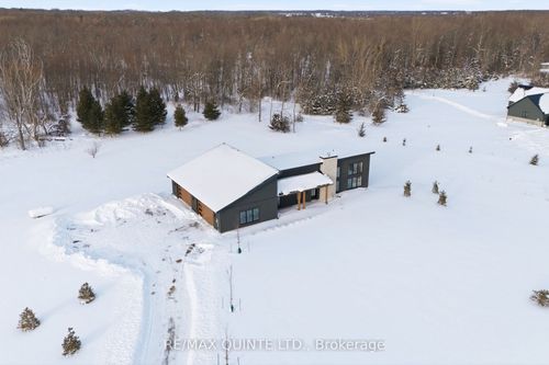 225 Mitchells Crossroad, Prince Edward, ON, K0K2T0 | Card Image