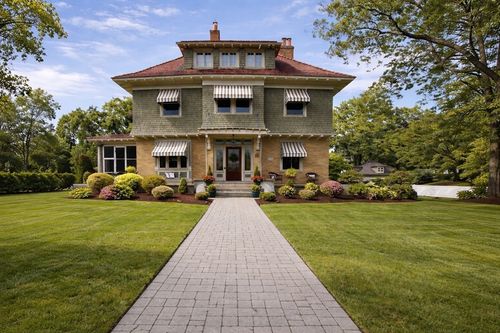 144 Woodland Rd, Woonsocket, RI, 02895 | Card Image