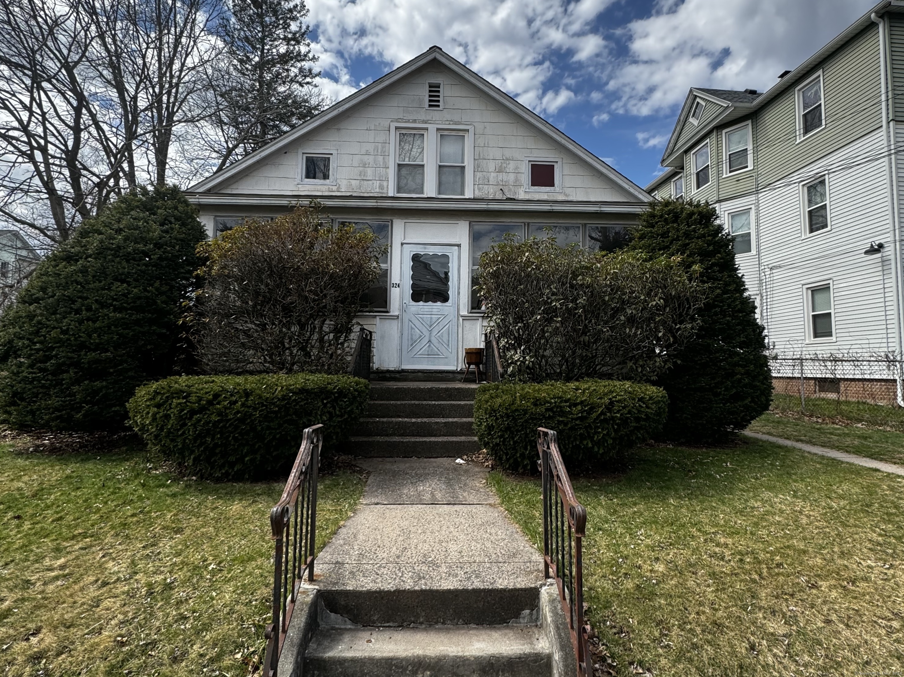 Oak St, New Britain, CT 06051