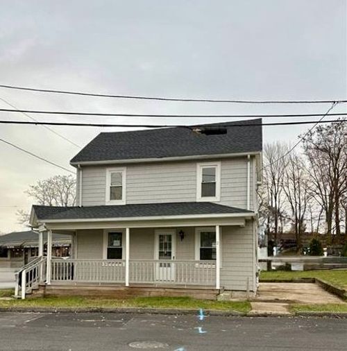 2 Fairmount Ave, Johnston, RI, 02919-3806 | Card Image