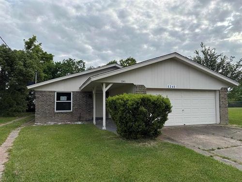 1241 Grannis Ave, Port Arthur, TX, 77640-3113 | Card Image