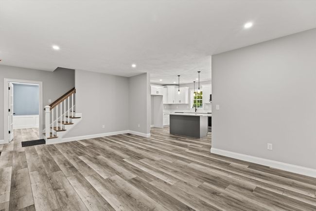 10 Leonard St, House other with 4 bedrooms, 3 bathrooms and 6 parking in Lakeville MA | Image 10