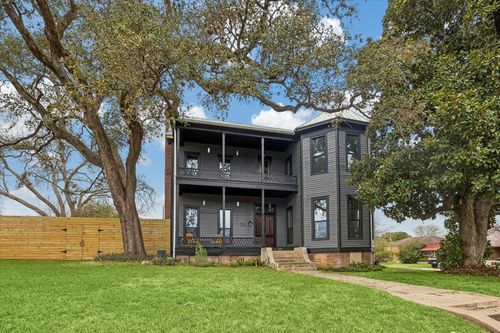 602 S Market St, Brenham, TX, 77833-3767 | Card Image