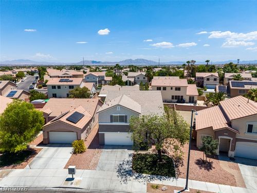 6118 Highland Gardens Dr, North Las Vegas, NV, 89031-2049 | Card Image