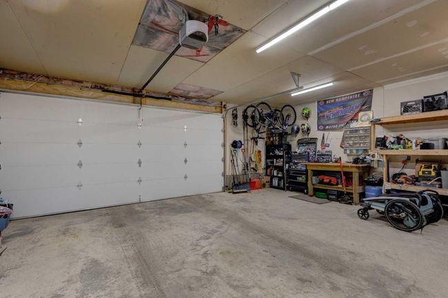 76 Somerside Grove Sw, House other with 3 bedrooms, 4 bathrooms and 4 parking in Calgary AB | Image 30
