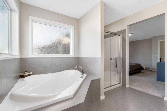 14 Walden Grove Se, Home with 3 bedrooms, 2 bathrooms and 4 parking in Calgary AB | Image 29