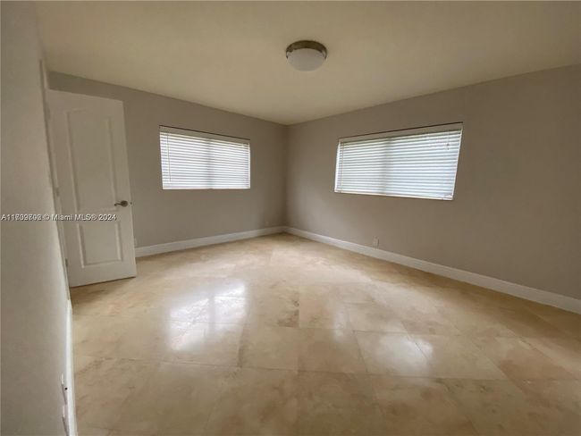 APT-301 - 232 Ne 12 Th Ave, Condo with 2 bedrooms, 2 bathrooms and null parking in Hallandale Beach FL | Image 4