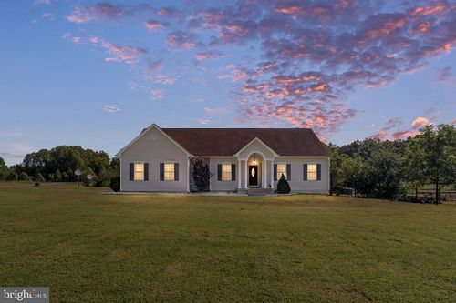 4609 Lewiston Rd, BUMPASS, VA, 23024-8809 | Card Image