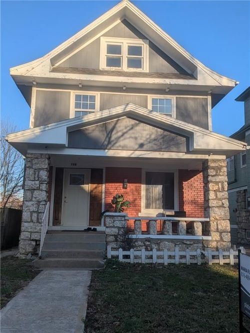 137 Lawn Ave, Kansas City, MO, 64123-1836 | Card Image