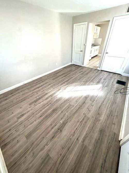 1053-1051-1053 Republic Ave, Columbus, OH, 43211-1240 | Card Image