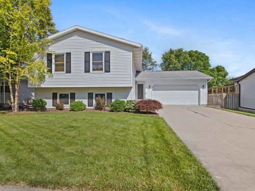 16 Rutherford Ct, Bloomington, IL, 61705-6518 | Card Image