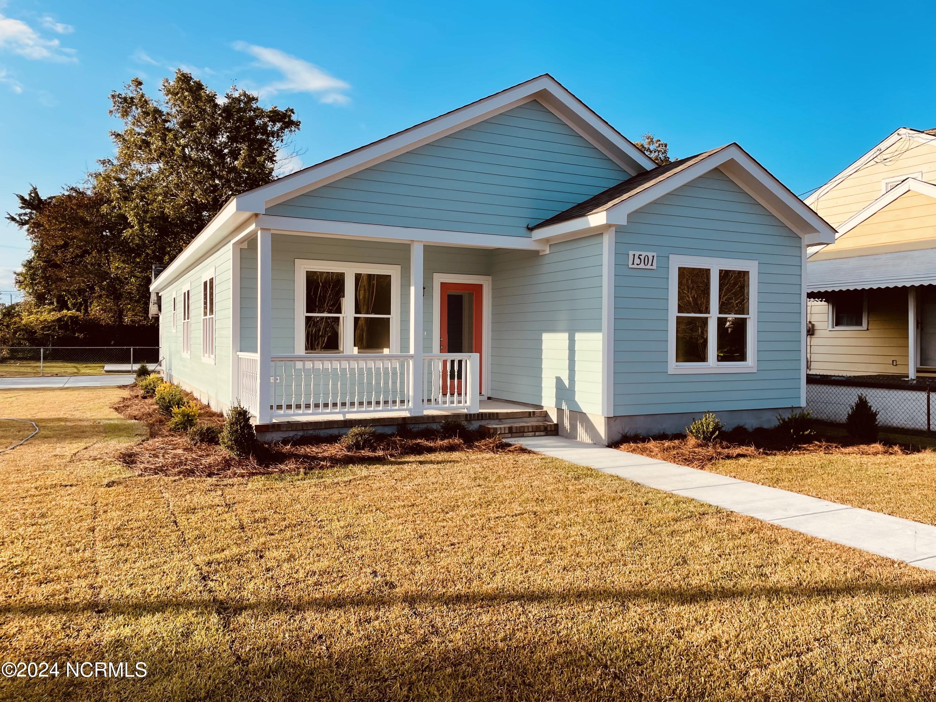 Bay St, Morehead City, NC 28557