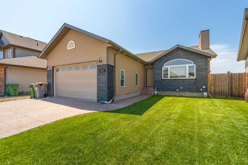4010 74 Avenue, Lloydminster, AB, T9V2K4 | Card Image