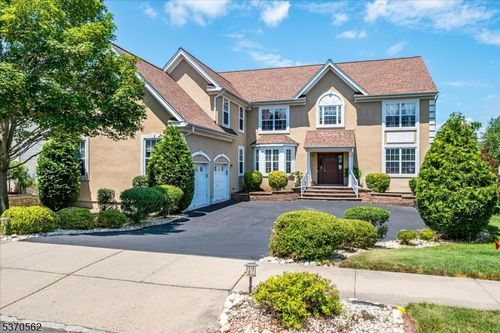 9 Supra Ct, PRINCETON, NJ, 08540-6525 | Card Image