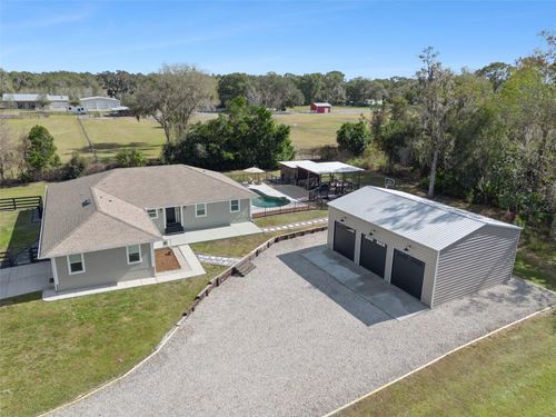 323 Mclain Ln, GENEVA, FL, 32732-8719 | Card Image