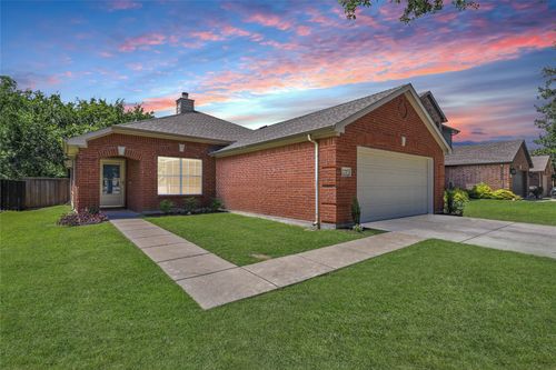 2717 Soda Springs Dr, Mckinney, TX, 75071-6215 | Card Image