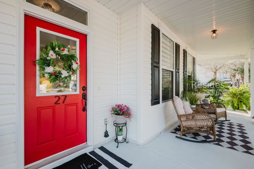 27 5th Ave, Bluffton, SC, 29910-7631 | Card Image