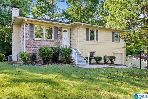 212 Mamie Ln, BIRMINGHAM, AL, 35215-7108 | Card Image