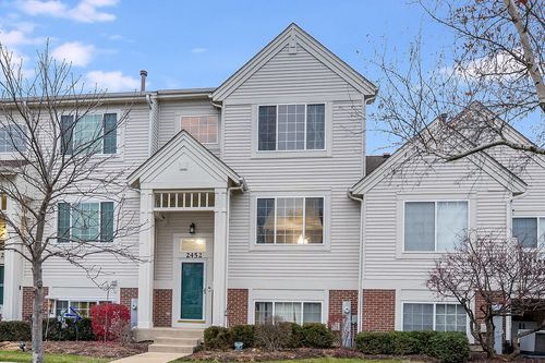 2452-2452 Daybreak Ct, Elgin, IL, 60123-8847 | Card Image