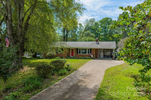 3651 Pea Ridge Rd, Morganton, NC, 28655-7537 | Card Image