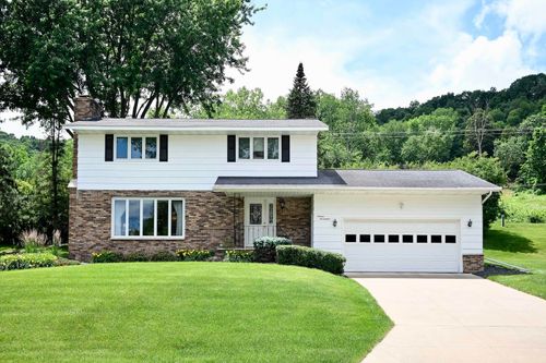 1617 Circle Dr, Winona, MN, 55987 | Card Image