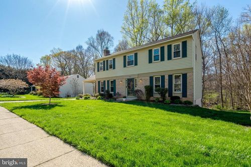 9010 Brook Ford Rd, BURKE, VA, 22015-3612 | Card Image