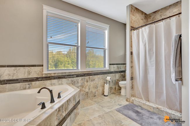 Primary Bathroom | Image 32