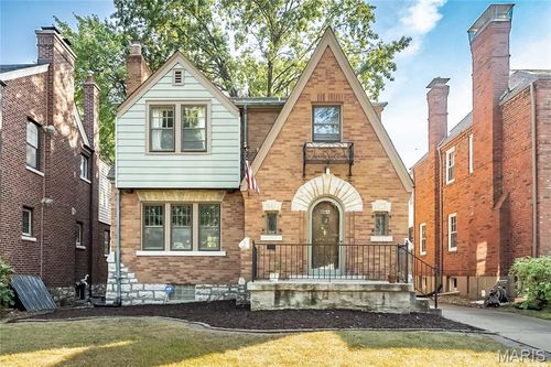 7812 Cornell Ave, University City, MO, 63130-3701 | Card Image
