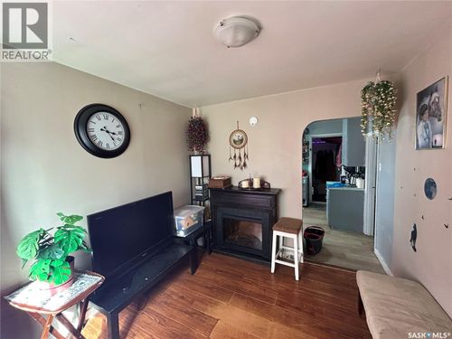 1112 Av N S, Saskatoon, SK, S7M2P8 | Card Image