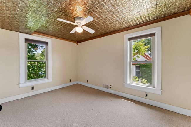 Upper level room | Image 19