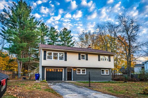 6 Rickey Drive, Hudson, NH, 03051 | Card Image