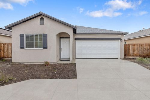 535 Sandtrap Ln, Lemoore, CA, 93245-9746 | Card Image