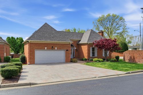 100 Carriage Way, Hendersonville, TN, 37075-3879 | Card Image