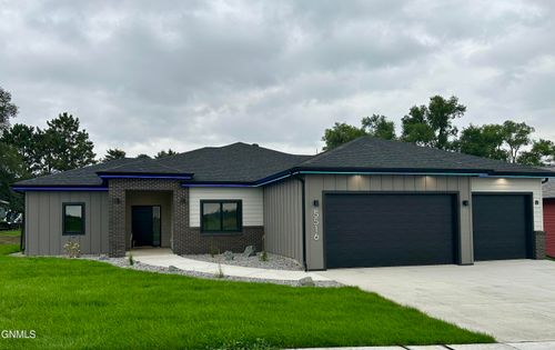5516 Smette Bnd, Bismarck, ND, 58504-7748 | Card Image