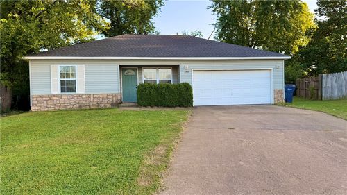 1300 Wedgewood Ln, Siloam Springs, AR, 72761-5560 | Card Image