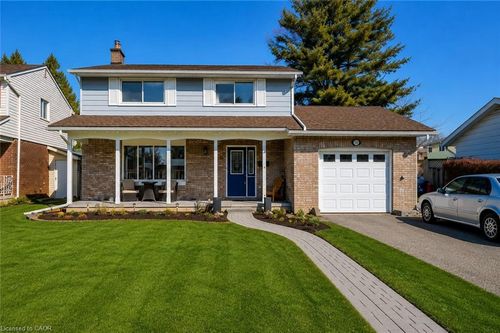 16 Alderwood Cres, Cambridge, ON, N1S3T1 | Card Image