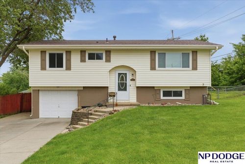 9025 Valley View Dr, La Vista, NE, 68128-2335 | Card Image