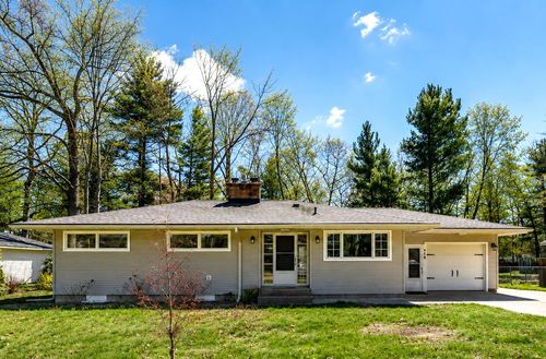 519 Woodland Dr, Traverse City, MI, 49686-3549 | Card Image