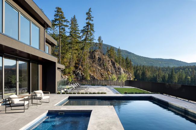 9228 Wedgemount Plateau Drive, House other with 7 bedrooms, 5 bathrooms and 10 parking in Whistler BC | Image 13
