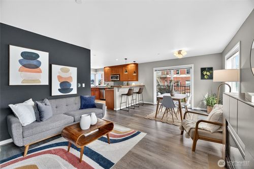303-321 E Thomas St, Seattle, WA, 98102 | Card Image